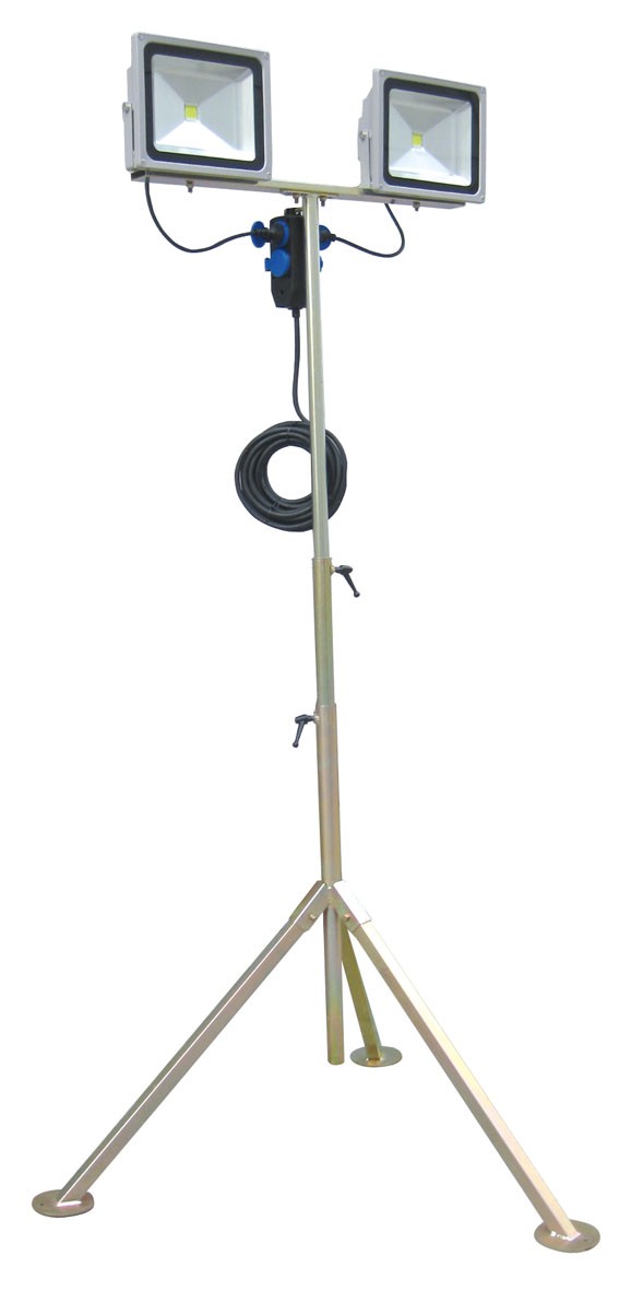 TRIPODE + 2 FOCOS LED AYERBE 20 W